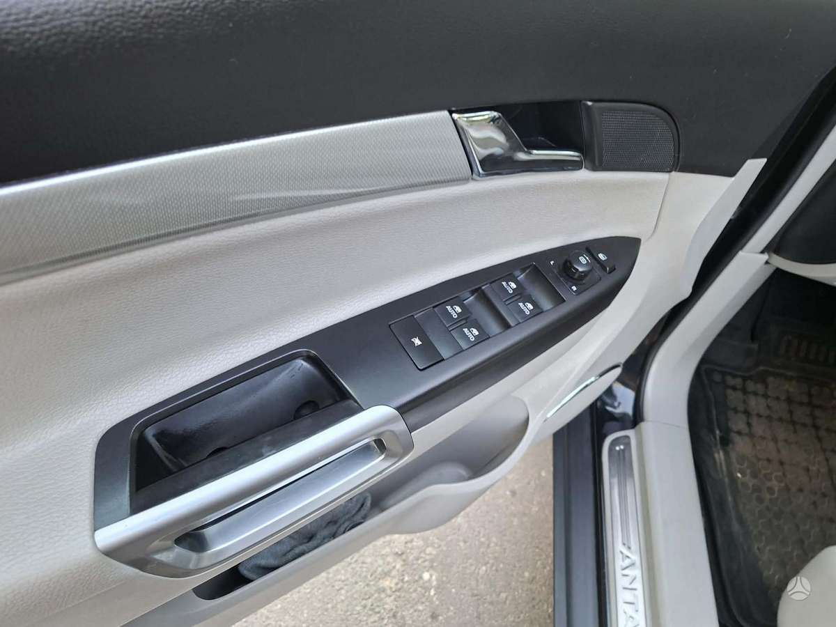Opel Antara 2012 — photo 7