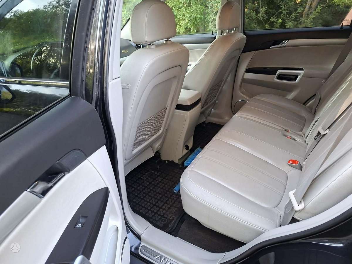 Opel Antara 2012 — photo 9