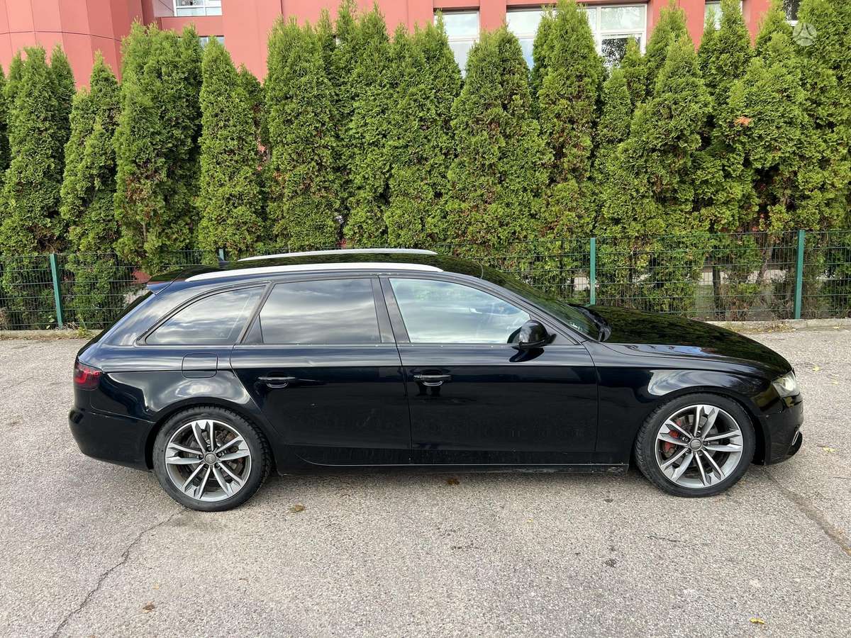 Audi A4 2009 — photo 7