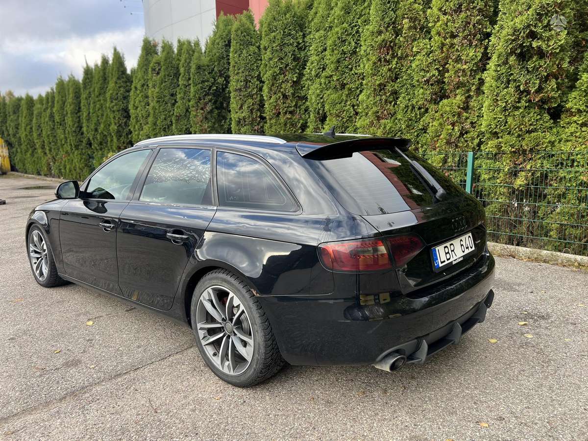 Audi A4 2009 — photo 9
