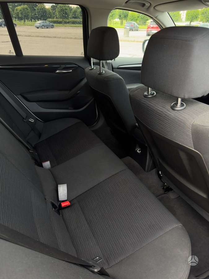 BMW X1 2012 — photo 11