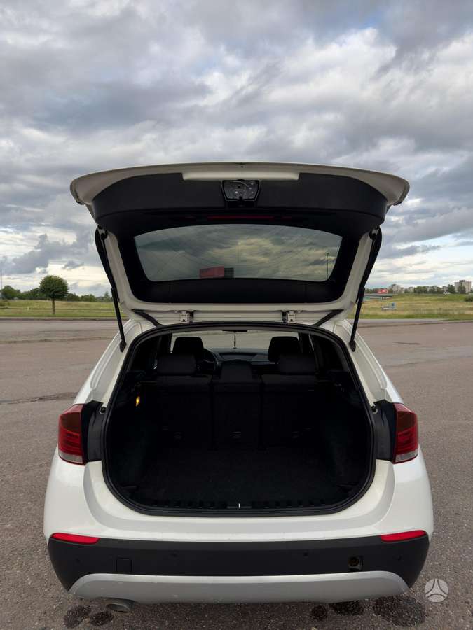 BMW X1 2012 — photo 12