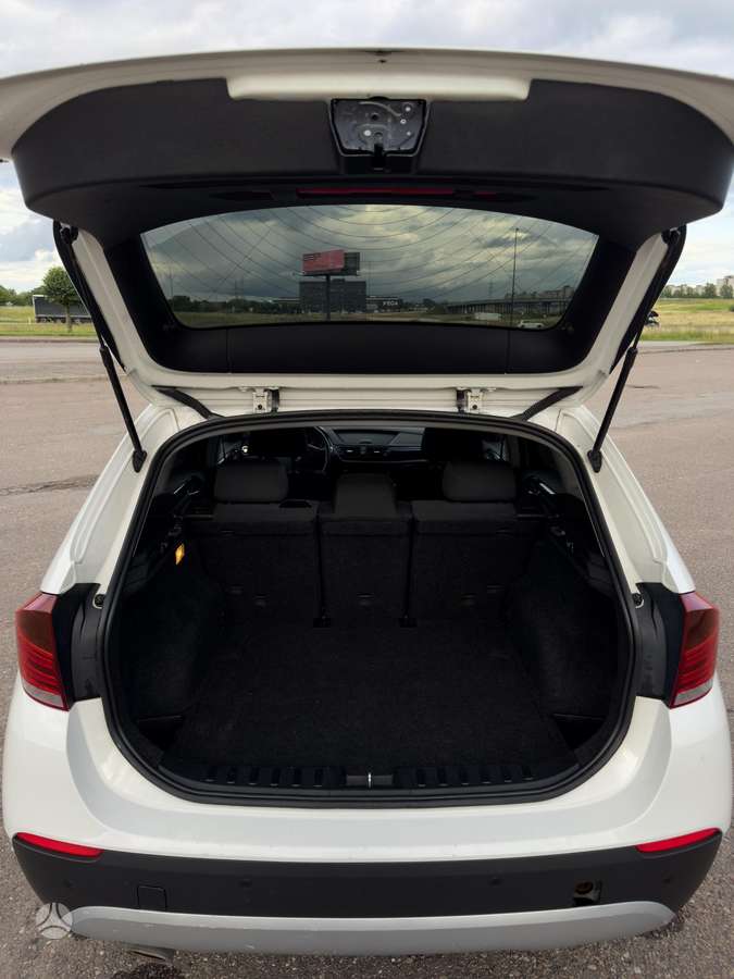 BMW X1 2012 — photo 13