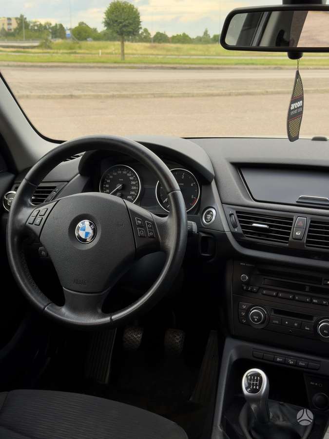 BMW X1 2012 — photo 15