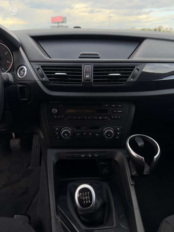 BMW X1 2012 — photo 16