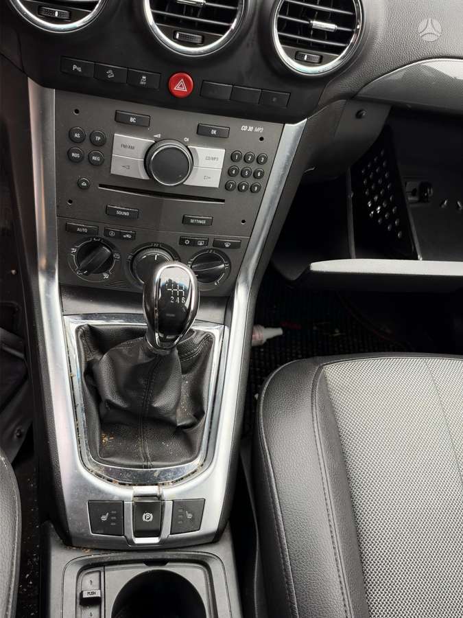 Opel Antara 2013 — photo 10