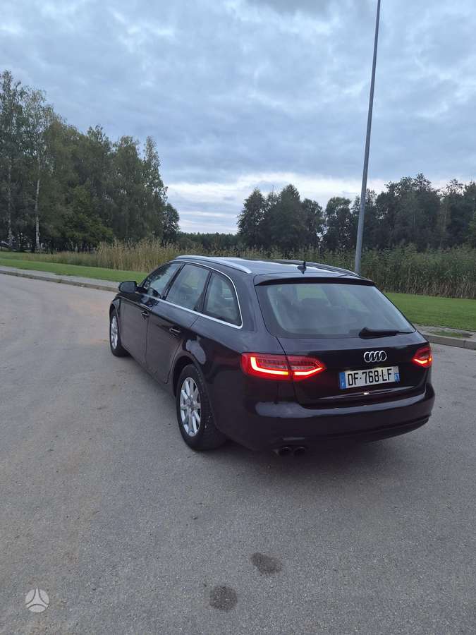 Audi A4 2014 — двигун 1968 cm³, 177 HP (130kW)
