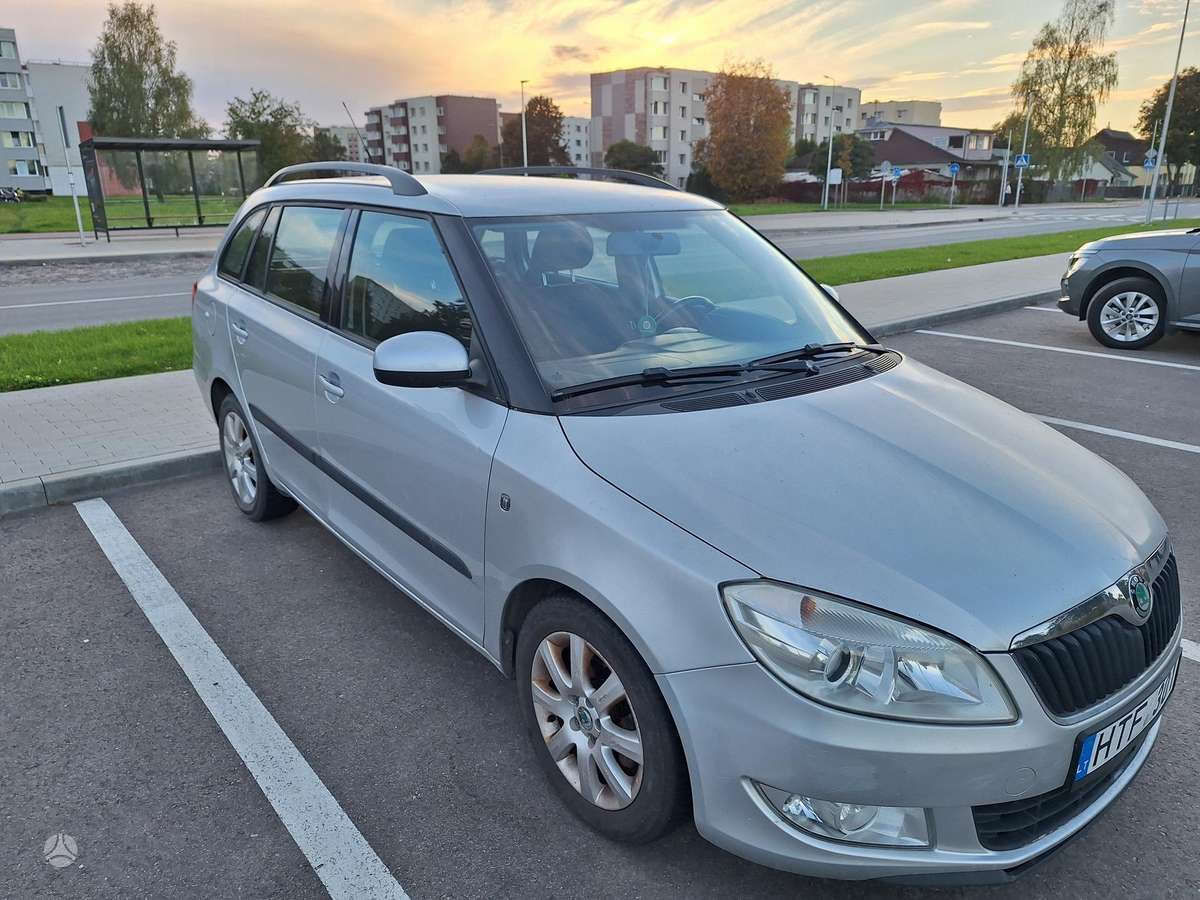 Skoda Fabia 2011 — двигун 1598 cm³, 75 HP (55kW)