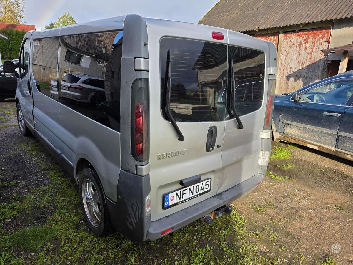 Renault Trafic 2004 — photo 7