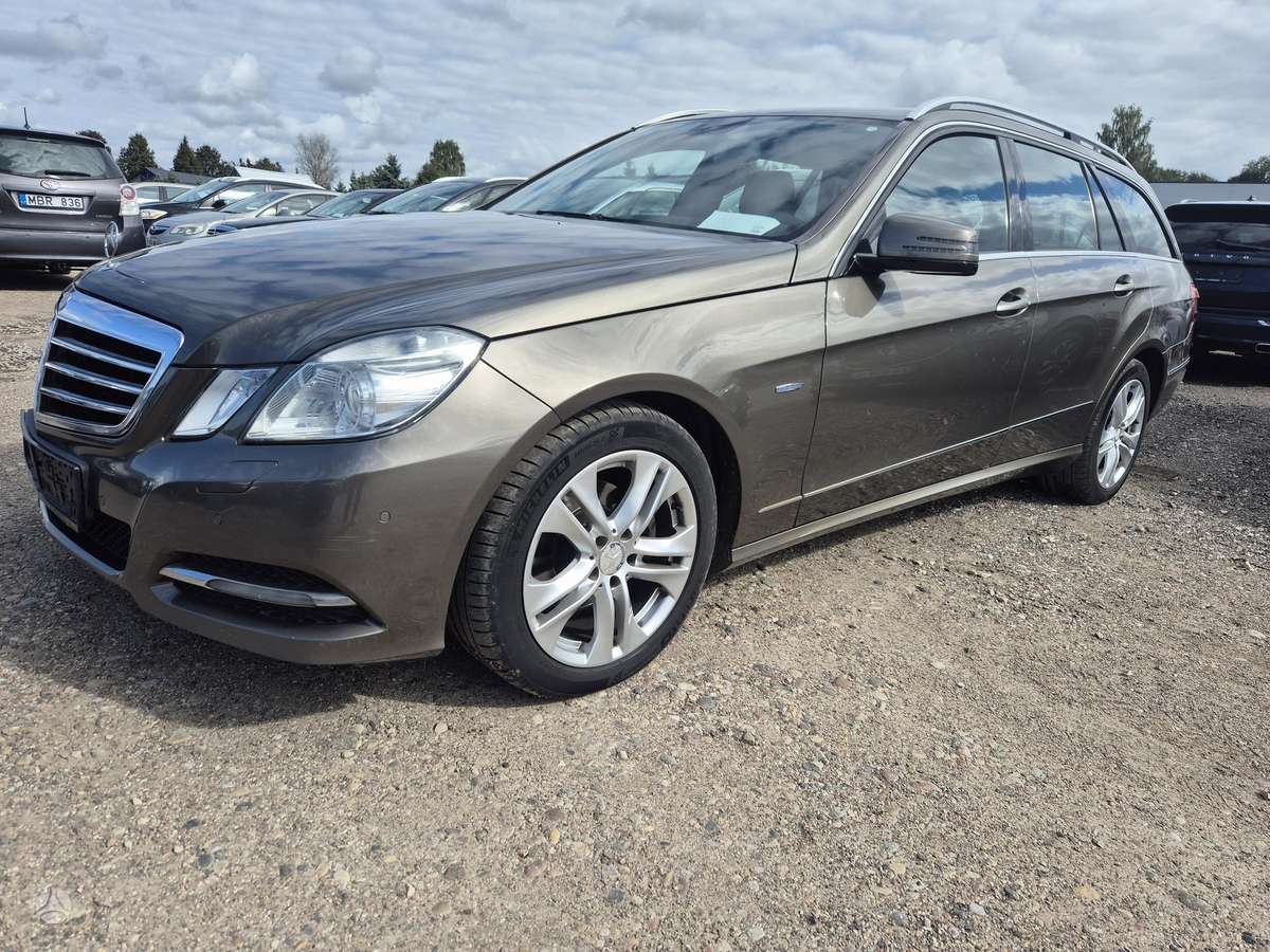 Mercedes-Benz E200, 2011