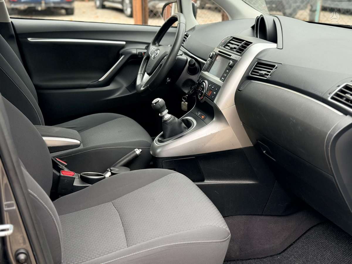 Toyota Verso 2013 — photo 5