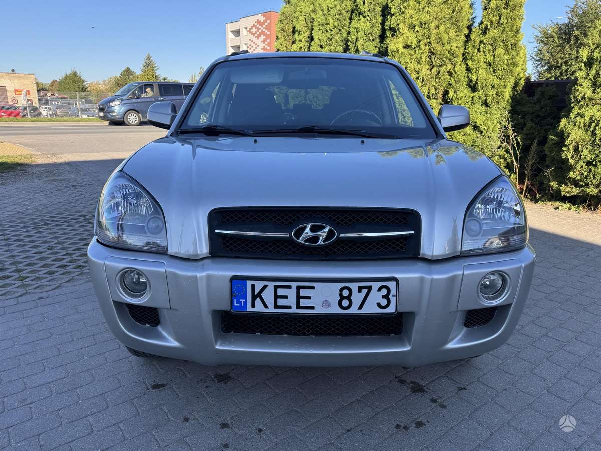 Hyundai Tucson 2007 — салон