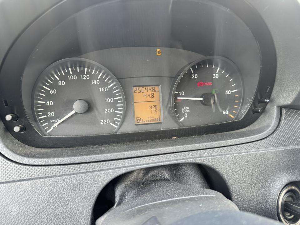 Mercedes-Benz Vito 2012 — photo 10