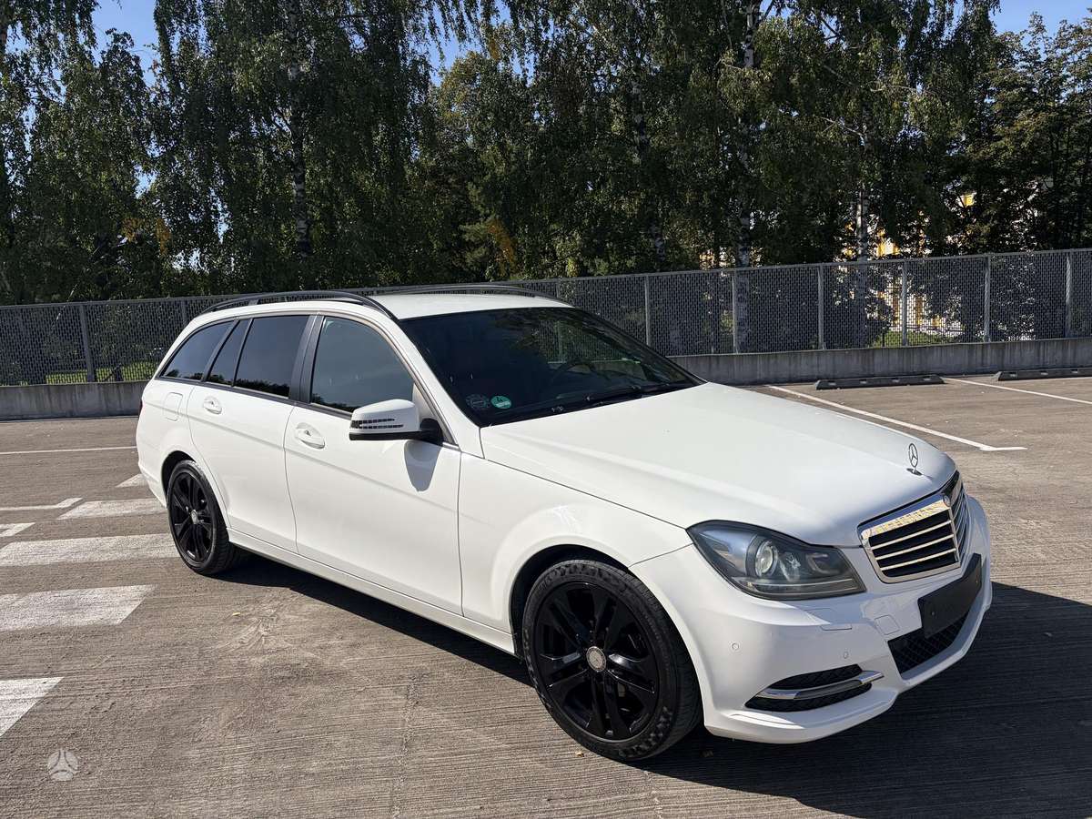 Mercedes-Benz C220 2012 — photo 5