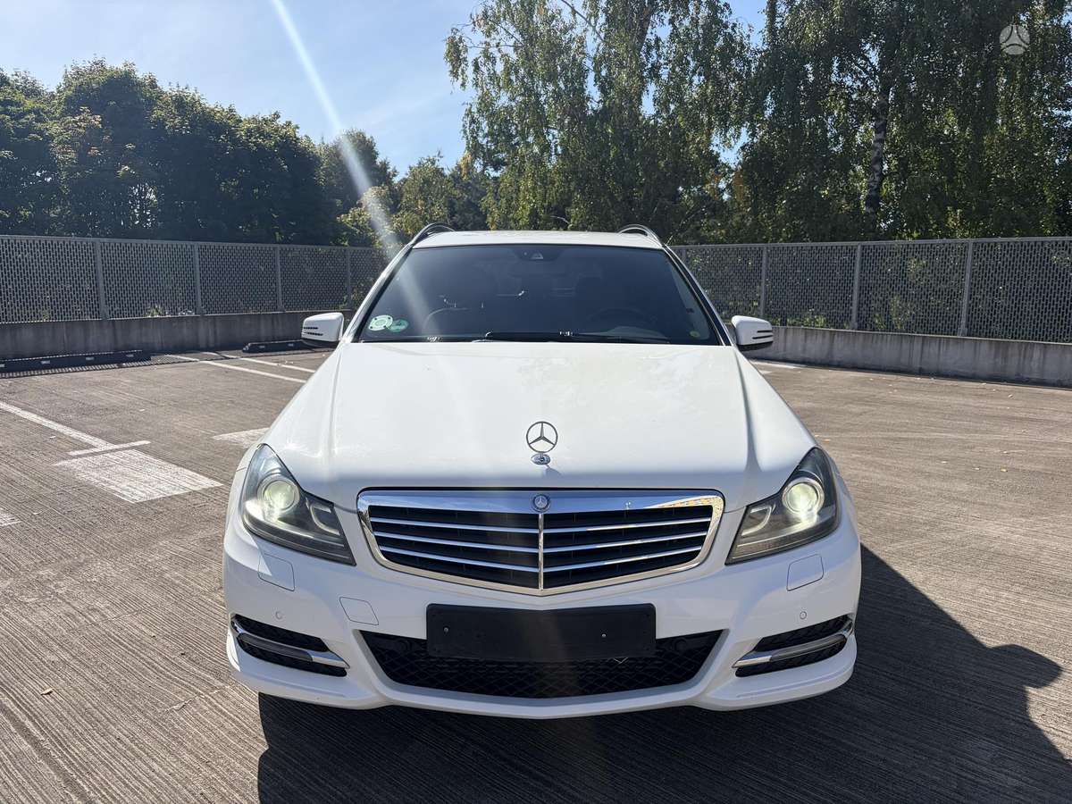 Mercedes-Benz C220 2012 — photo 6