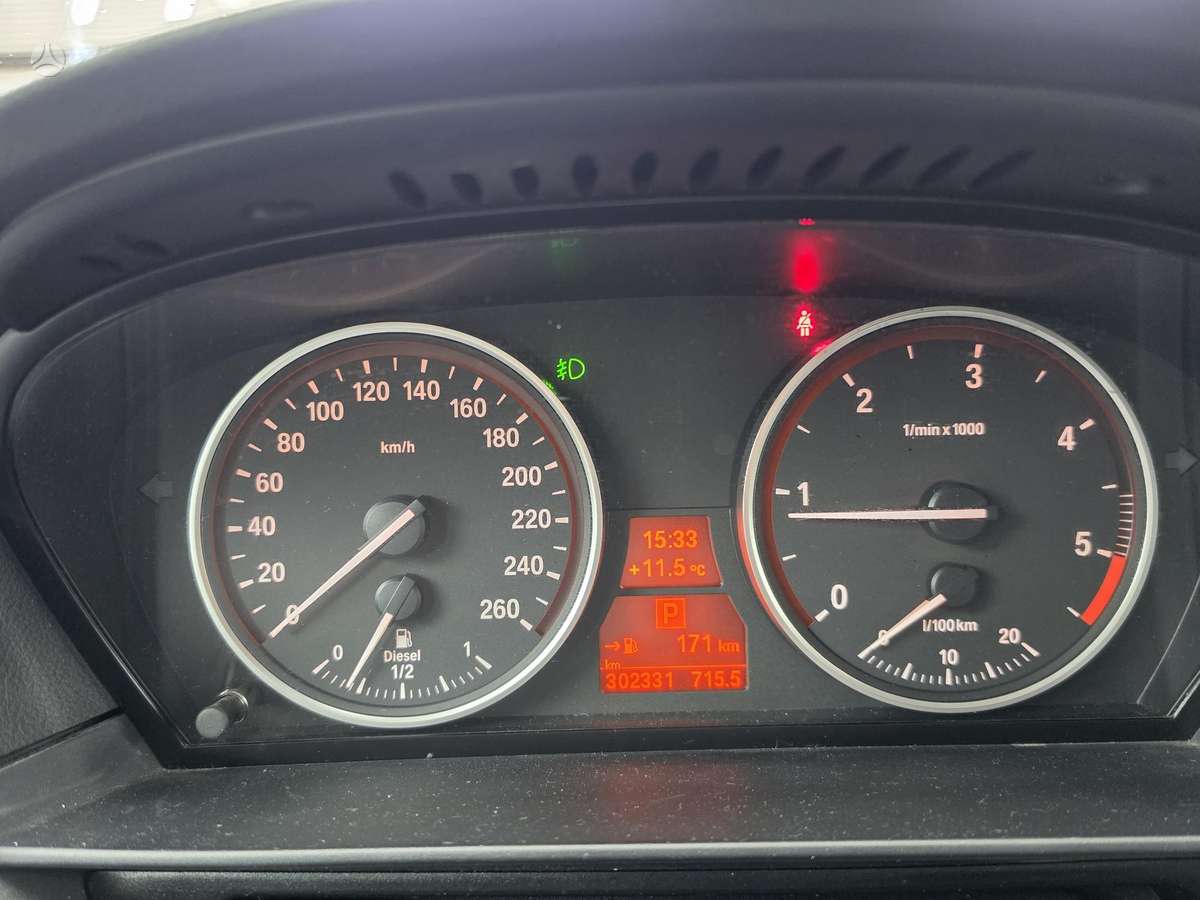 BMW 520 2008 — photo 11