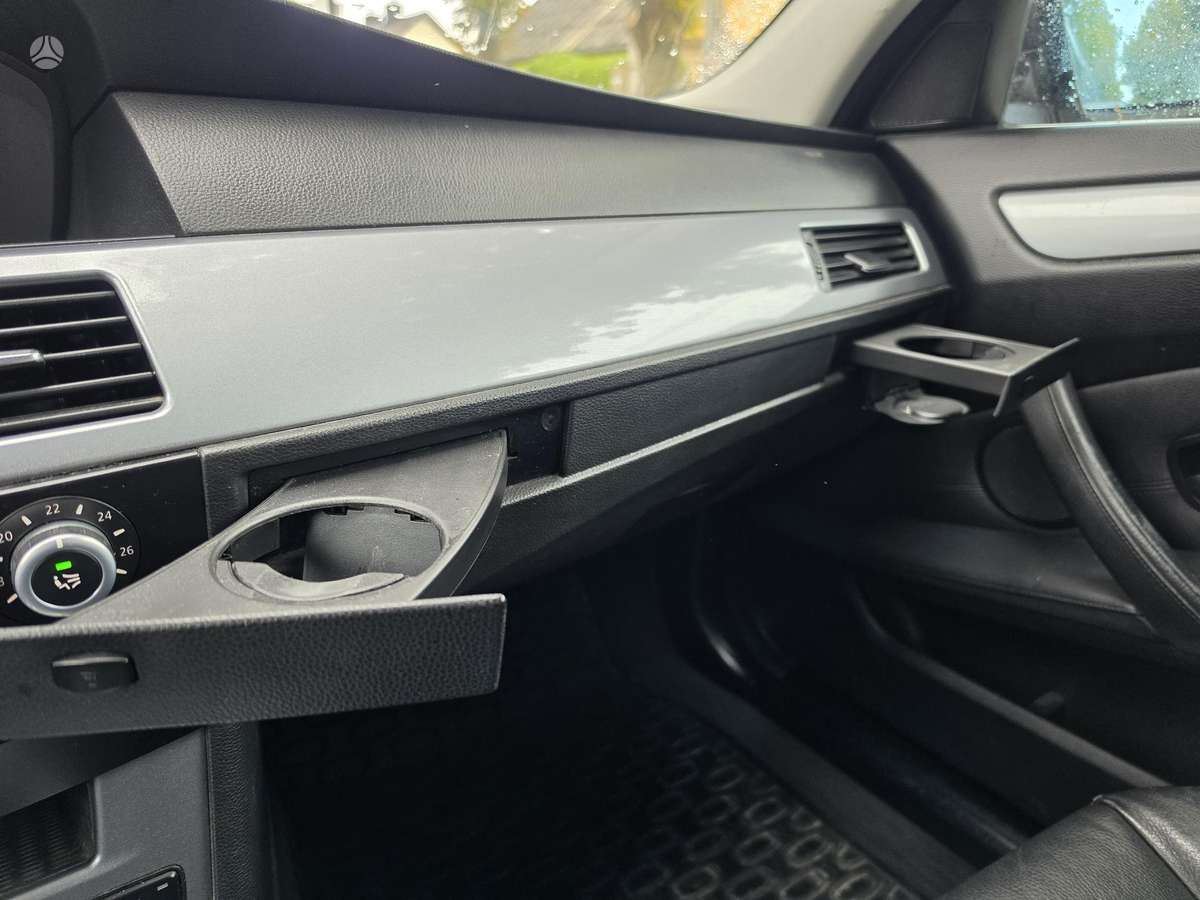BMW 520 2008 — photo 9