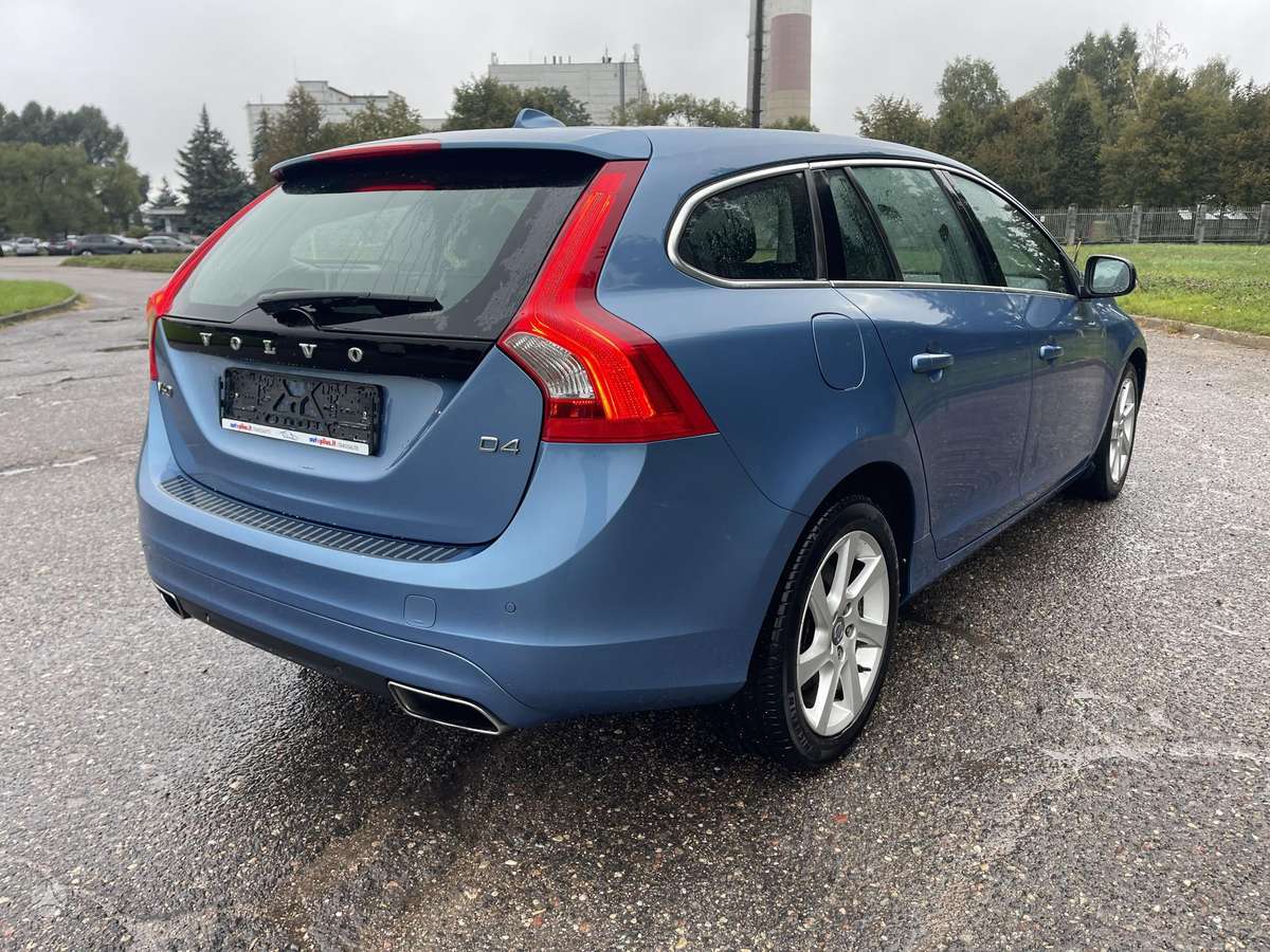 Volvo V60 2014 — photo 13