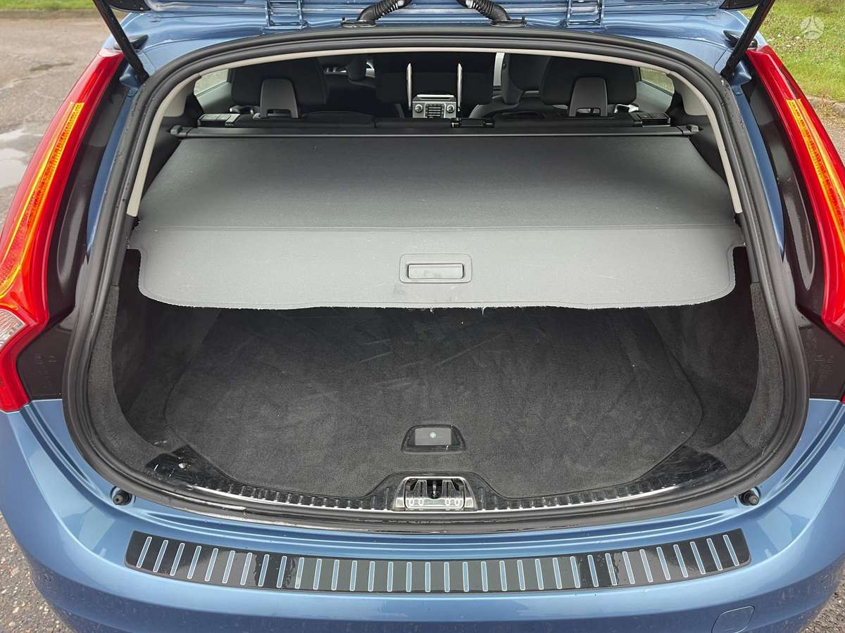 Volvo V60 2014 — photo 32