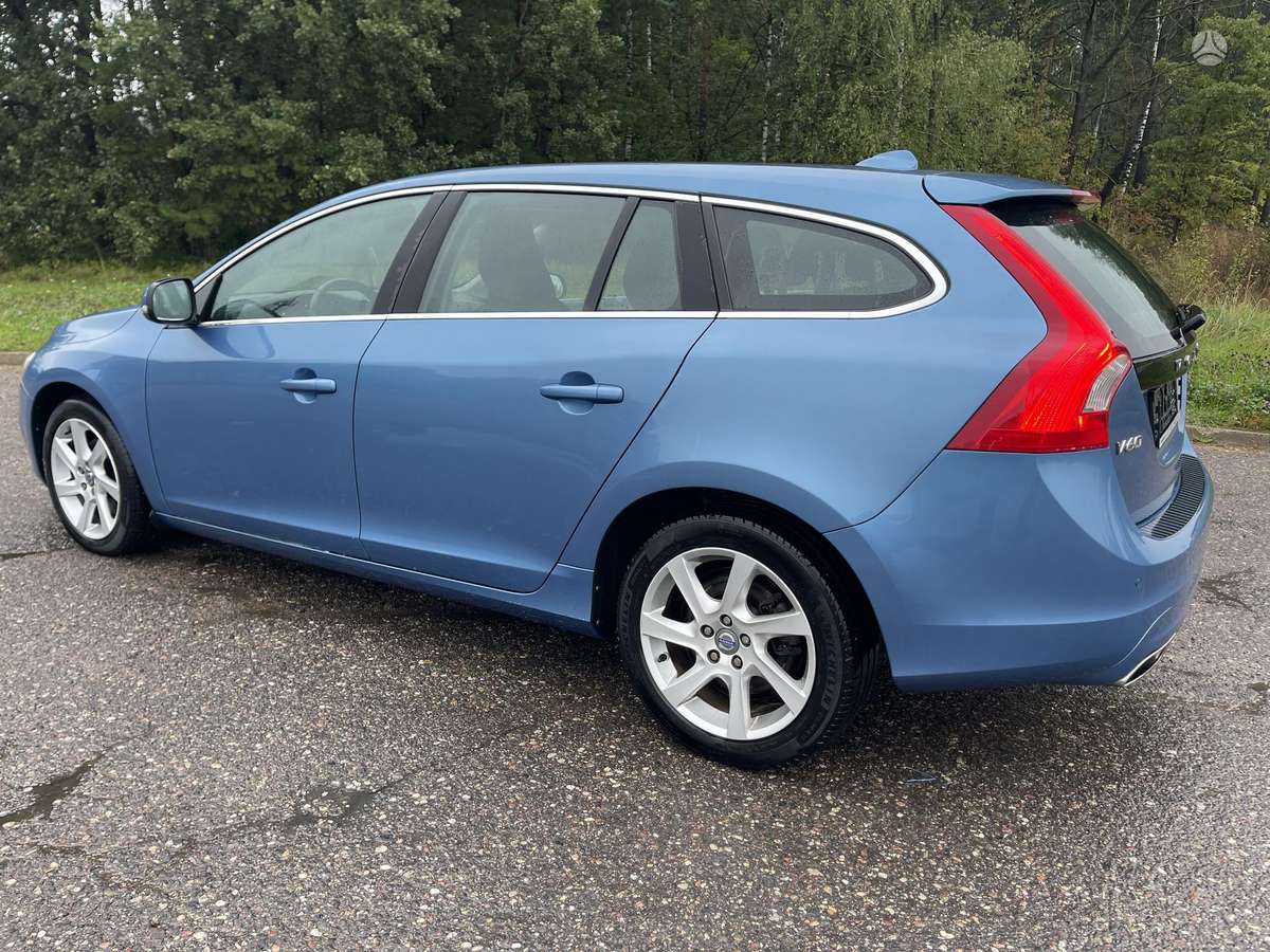 Volvo V60 2014 — photo 9