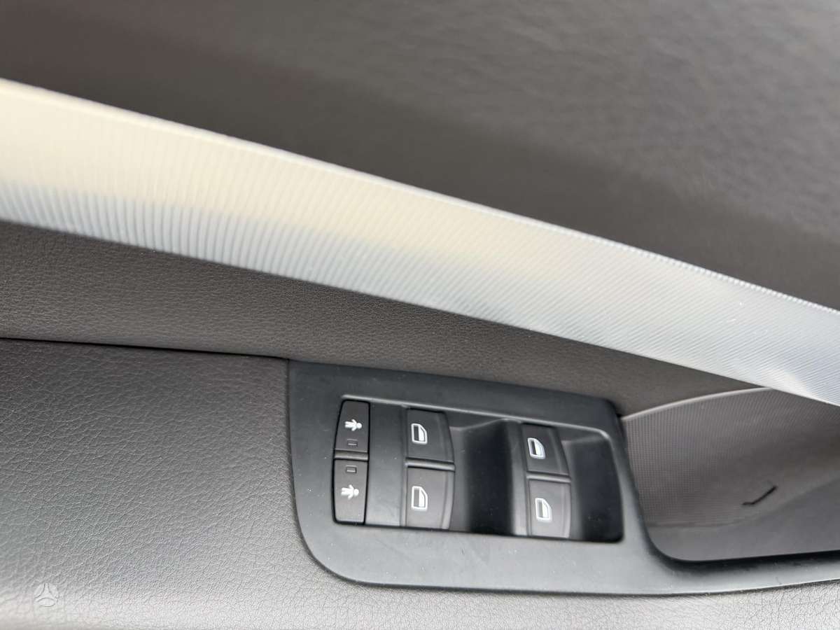 Audi A6 2010 — photo 11