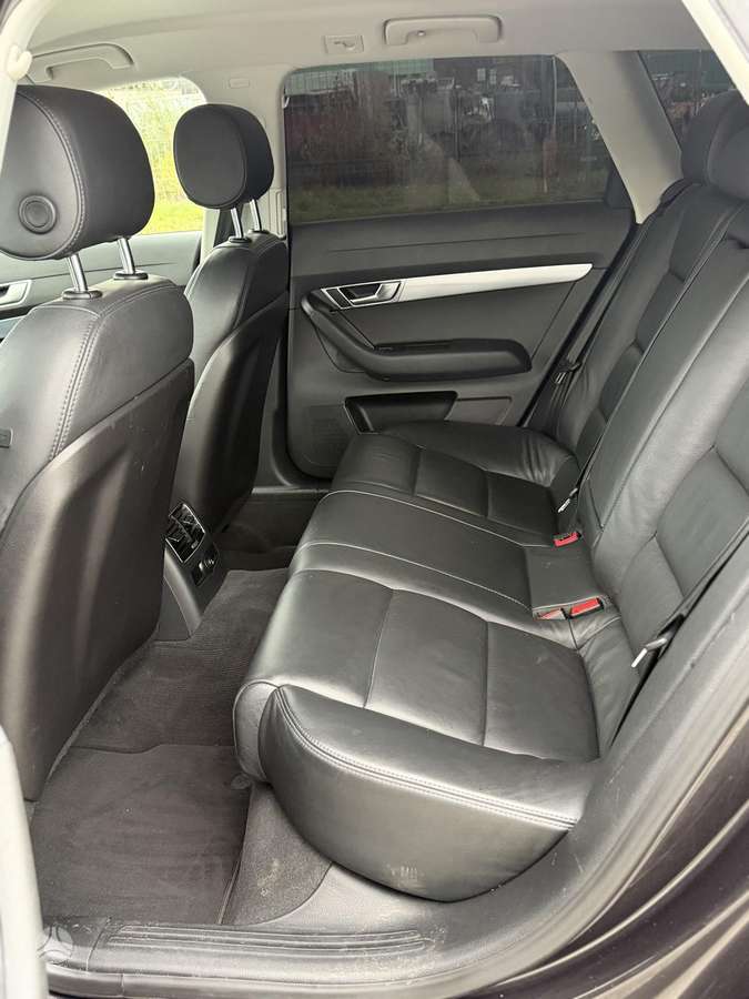 Audi A6 2010 — photo 13