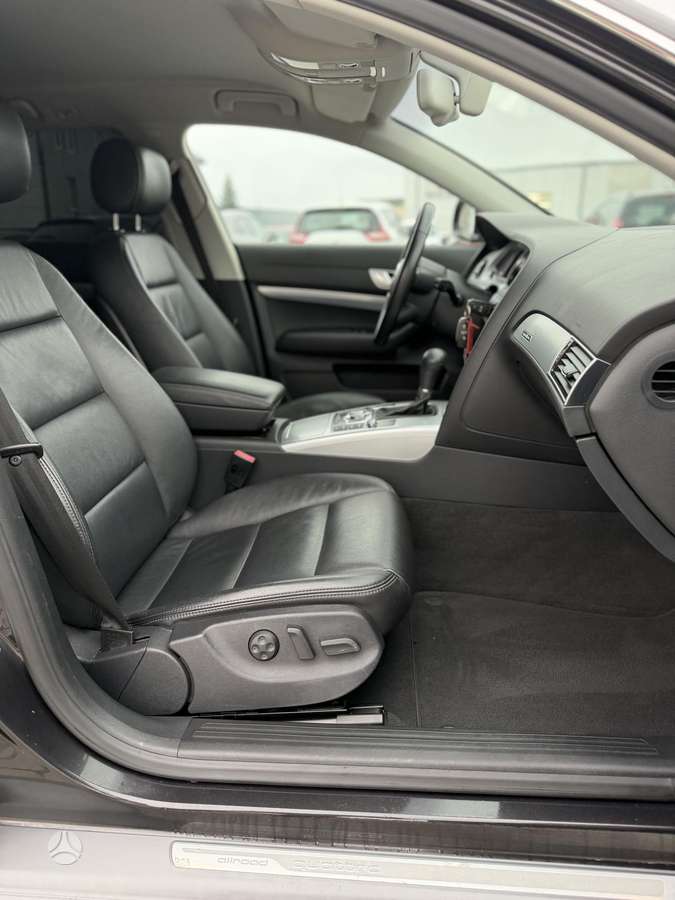 Audi A6 2010 — photo 16
