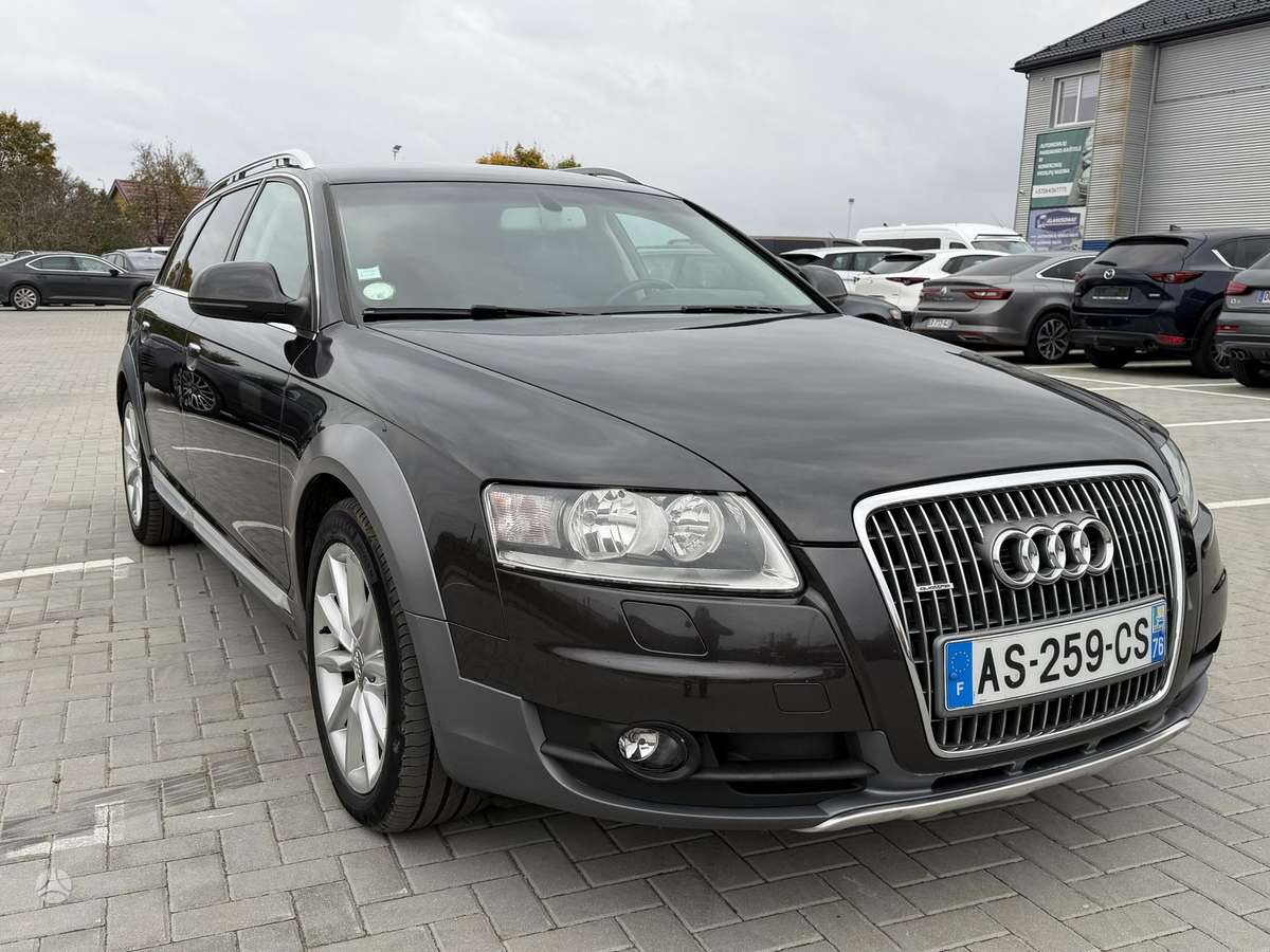 Audi A6 2010 — rear view