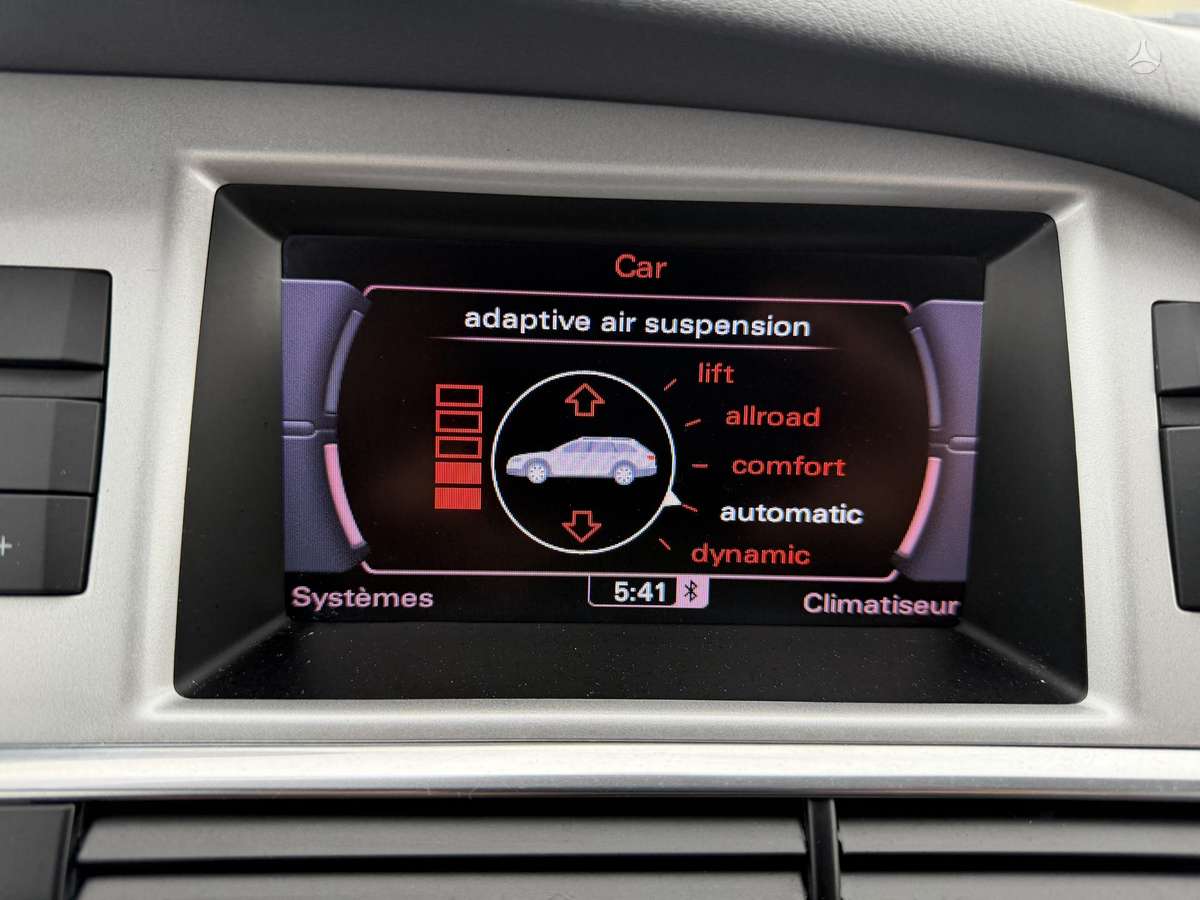Audi A6 2010 — photo 21