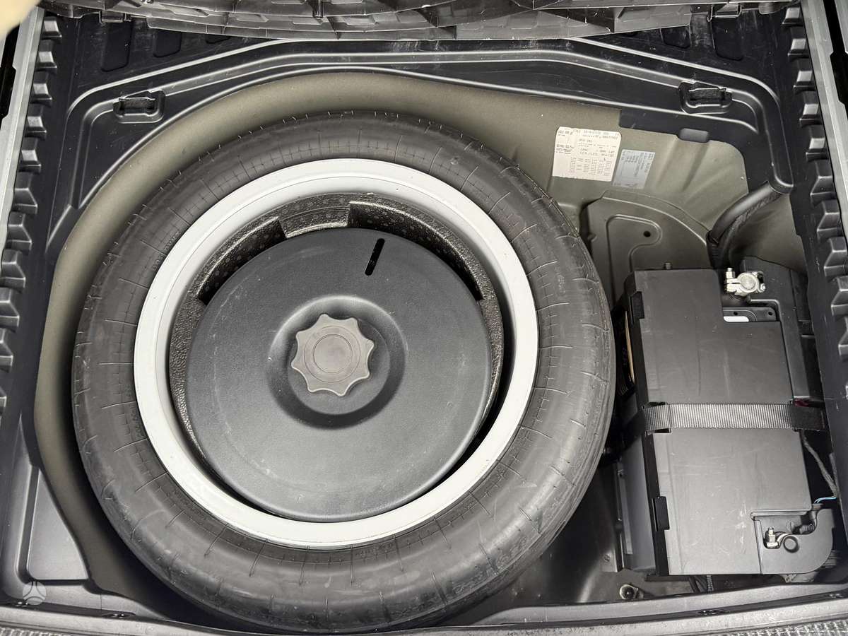 Audi A6 2010 — photo 27
