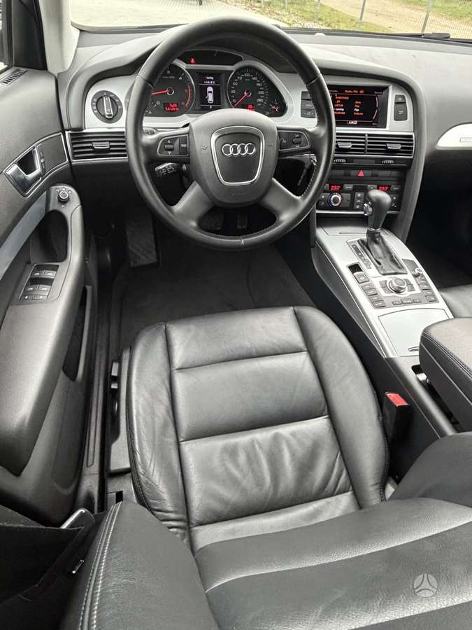 Audi A6 2010 — photo 9