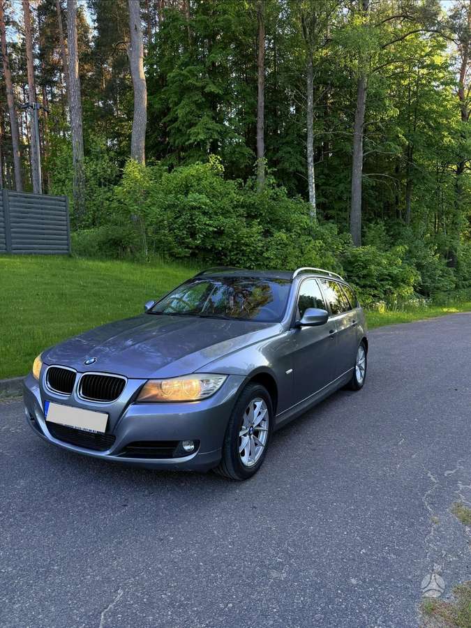 BMW 320 2009 — двигун 1995 cm³, 177 HP (130kW)
