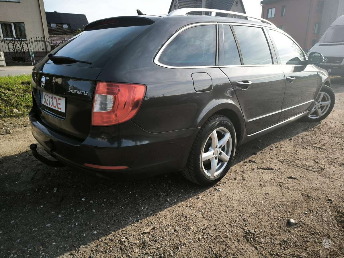 Skoda Superb 2010 — photo 13