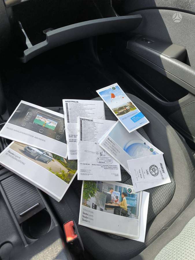 Skoda Superb 2010 — photo 32