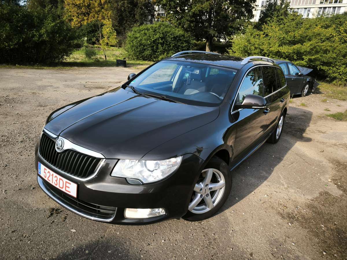 Skoda Superb 2010 — engine 1968 cm³, 140 HP (103kW)