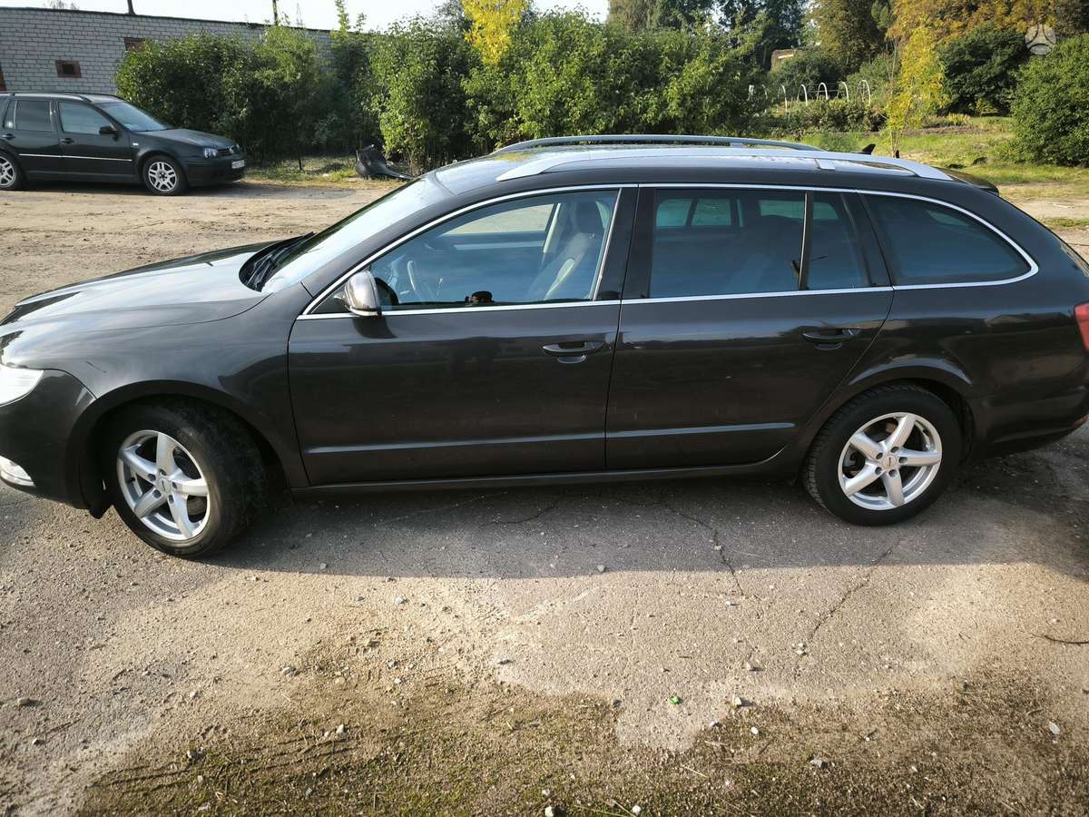 Skoda Superb 2010 — photo 5