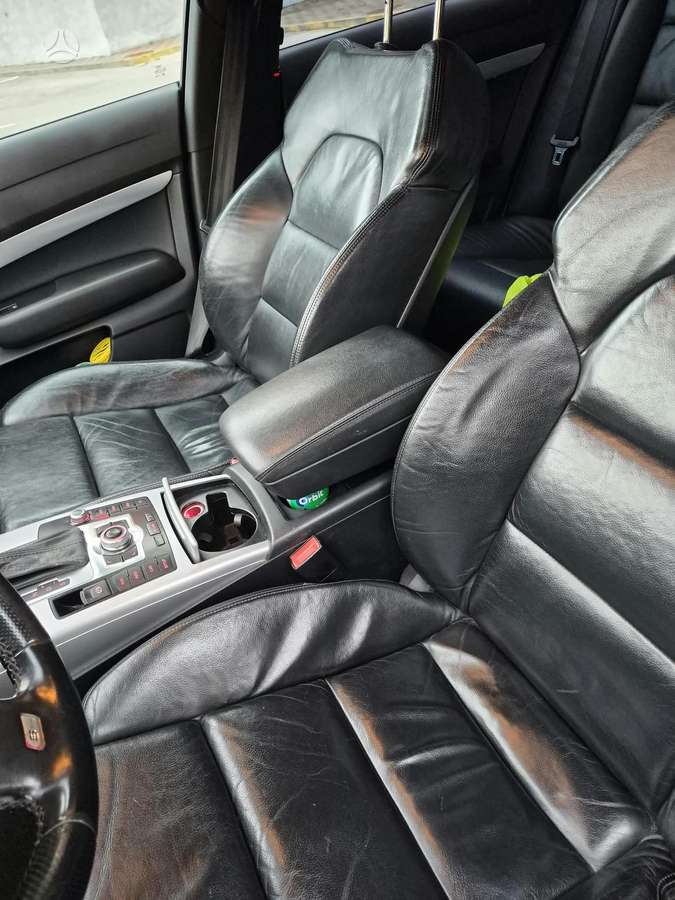 Audi A6 2011 — photo 10