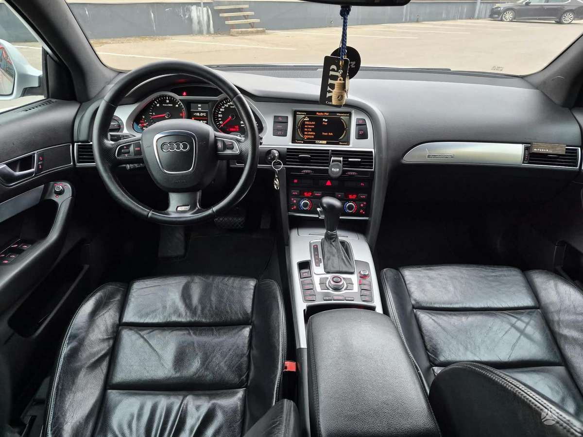 Audi A6 2011 — photo 12