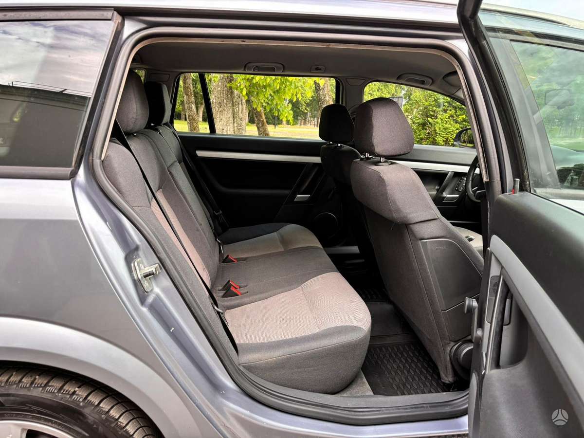 Opel Vectra 2005 — photo 14
