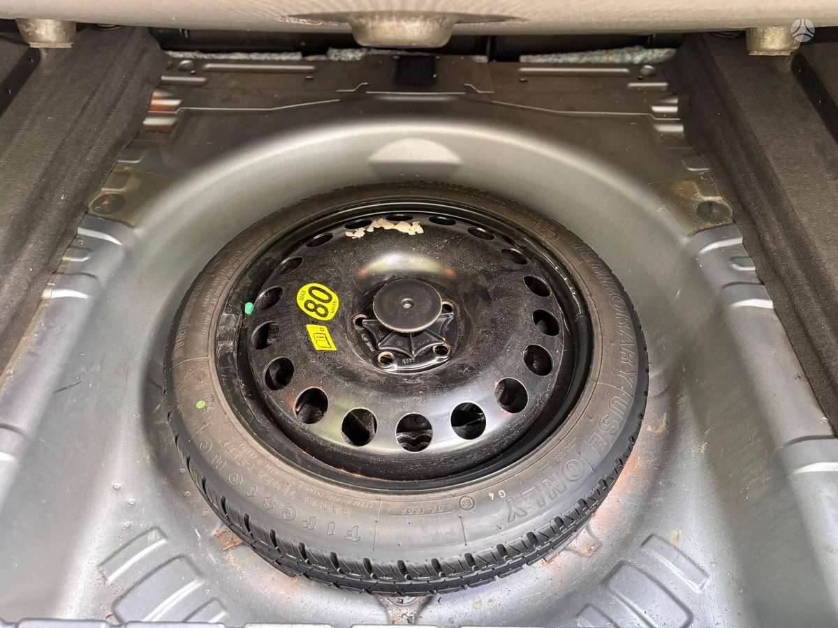 Opel Vectra 2005 — photo 18