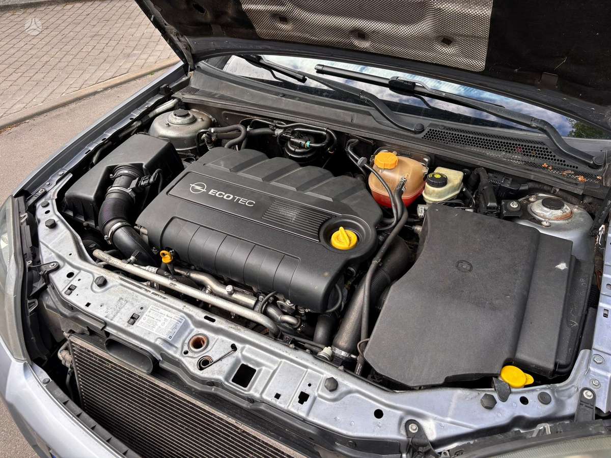 Opel Vectra 2005 — photo 20