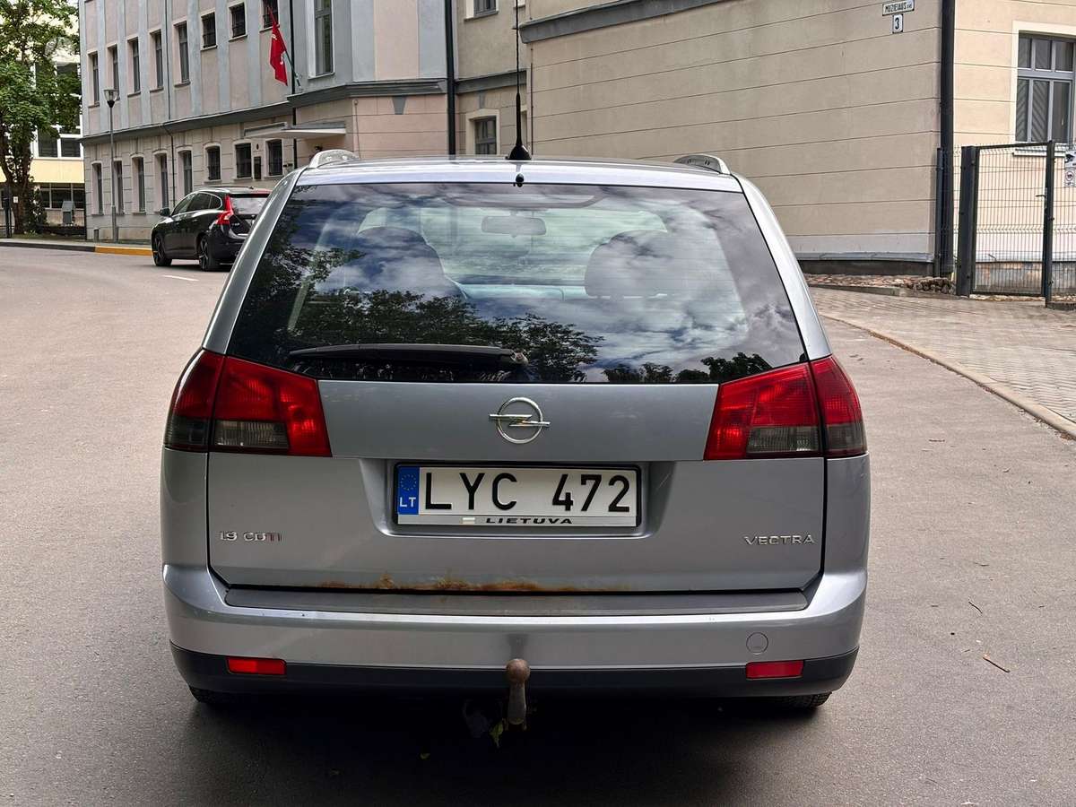 Opel Vectra 2005 — photo 5