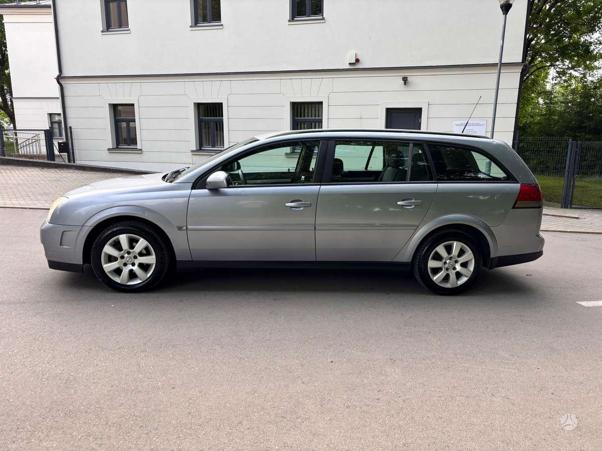 Opel Vectra 2005 — photo 7