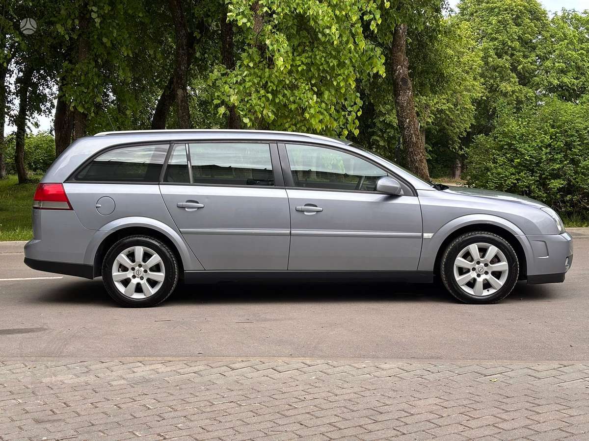 Opel Vectra 2005 — photo 8