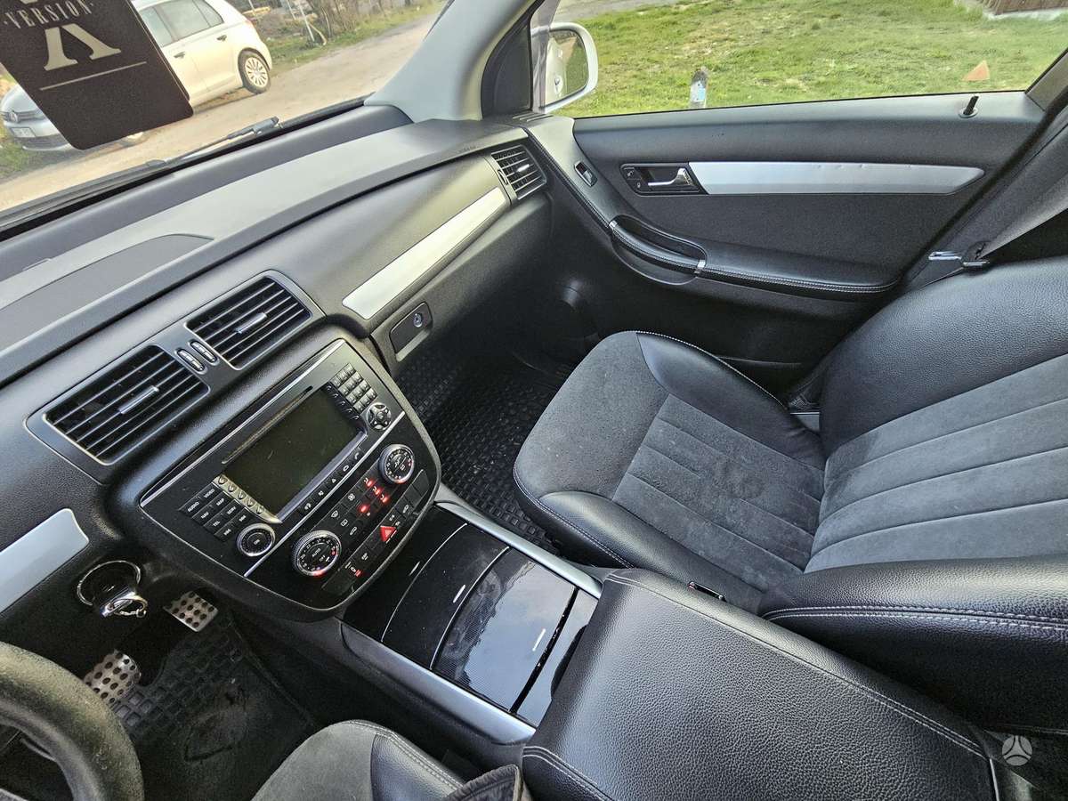 Mercedes-Benz R320 2006 — photo 22