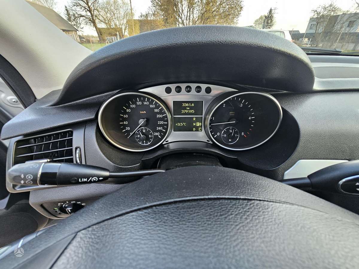 Mercedes-Benz R320 2006 — photo 28