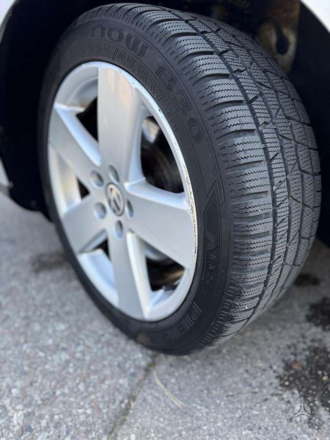 Volkswagen Passat 2010 — photo 10