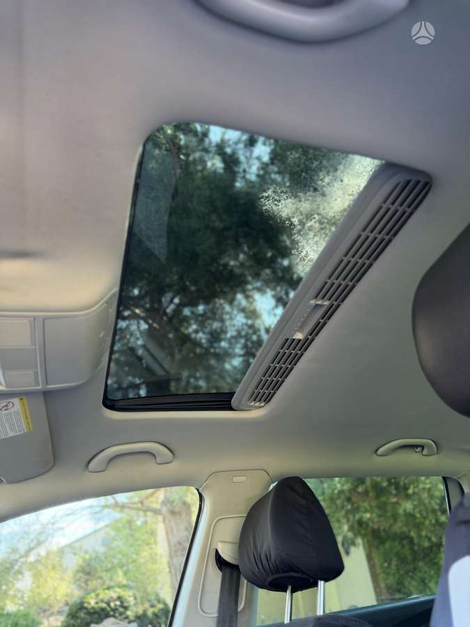 Volkswagen Passat 2010 — photo 27