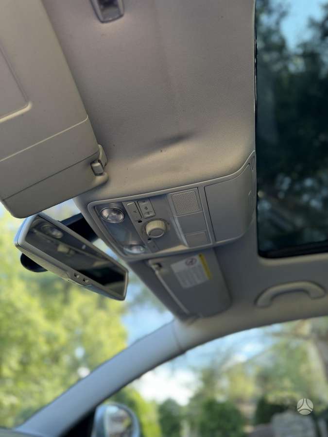 Volkswagen Passat 2010 — photo 28