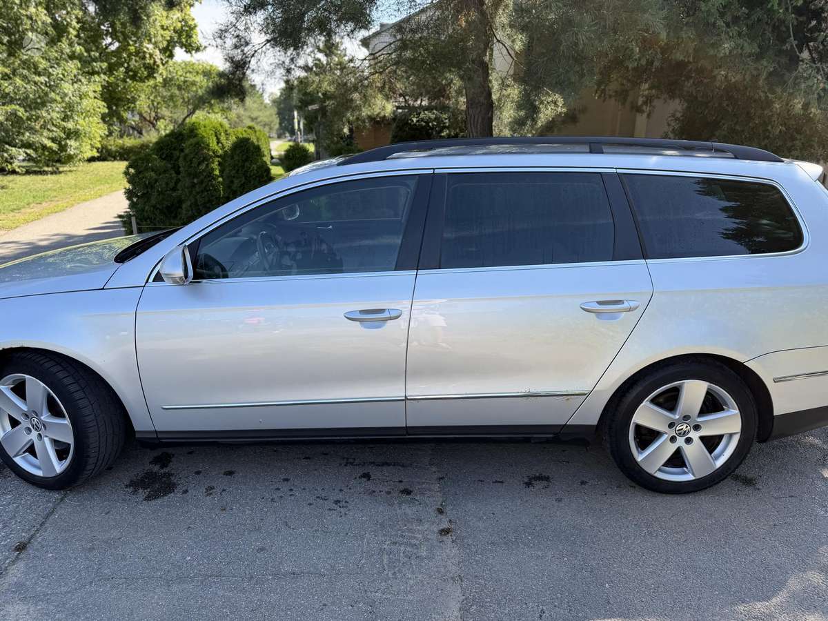 Volkswagen Passat 2010 — photo 9